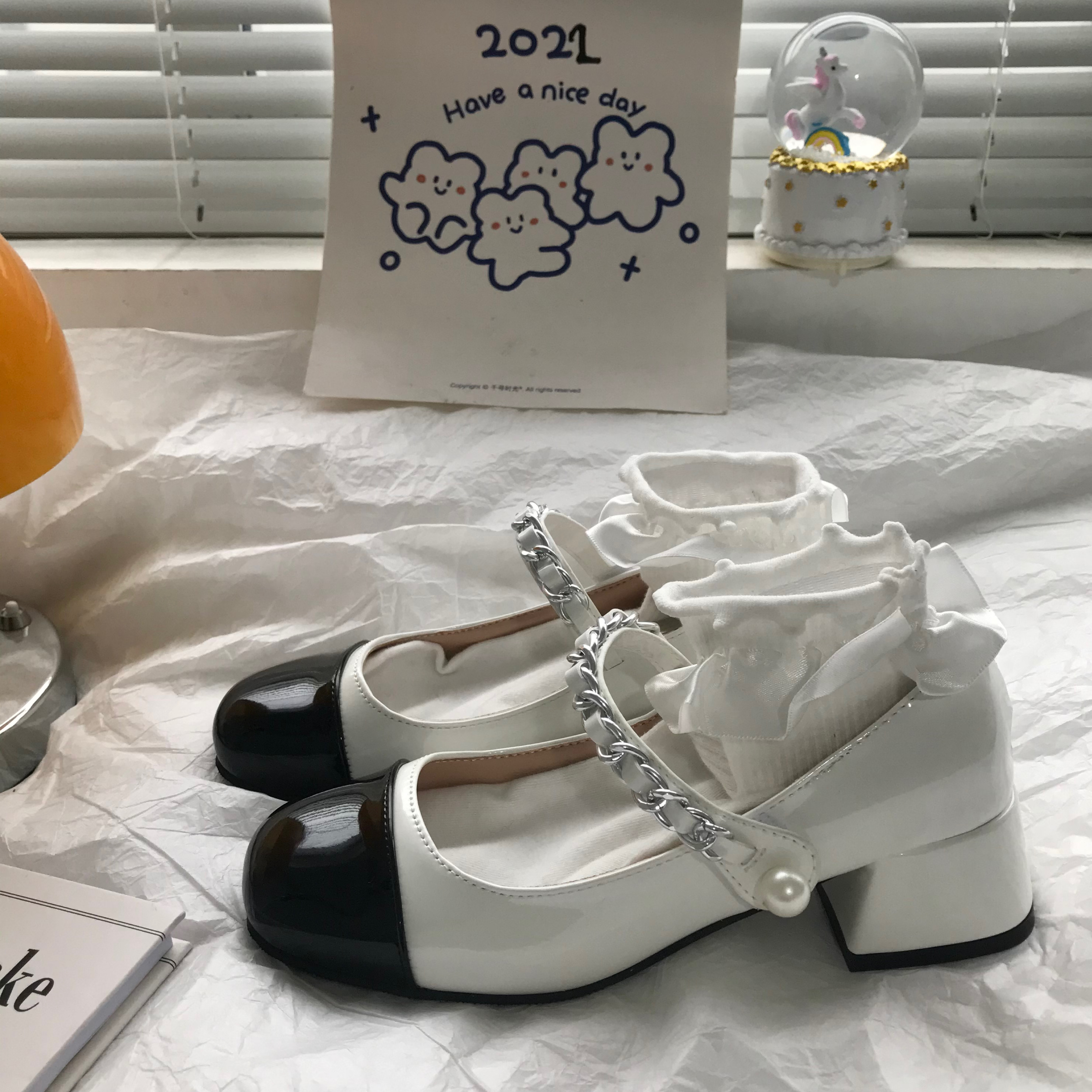 白色复古粗高跟玛丽珍小皮鞋女夏季2024年新款法式仙女风单鞋子