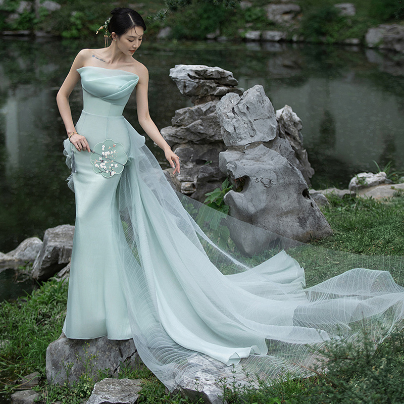 影楼主题服装新中式园林风外景摄影情侣拍照写真礼服绿色鱼尾婚纱