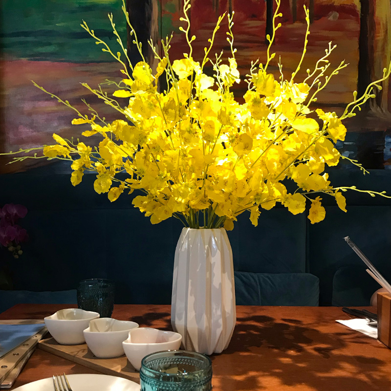 蝴蝶兰 餐桌上的花 客厅装饰跳舞兰假花摆件品仿真花高品质绢花