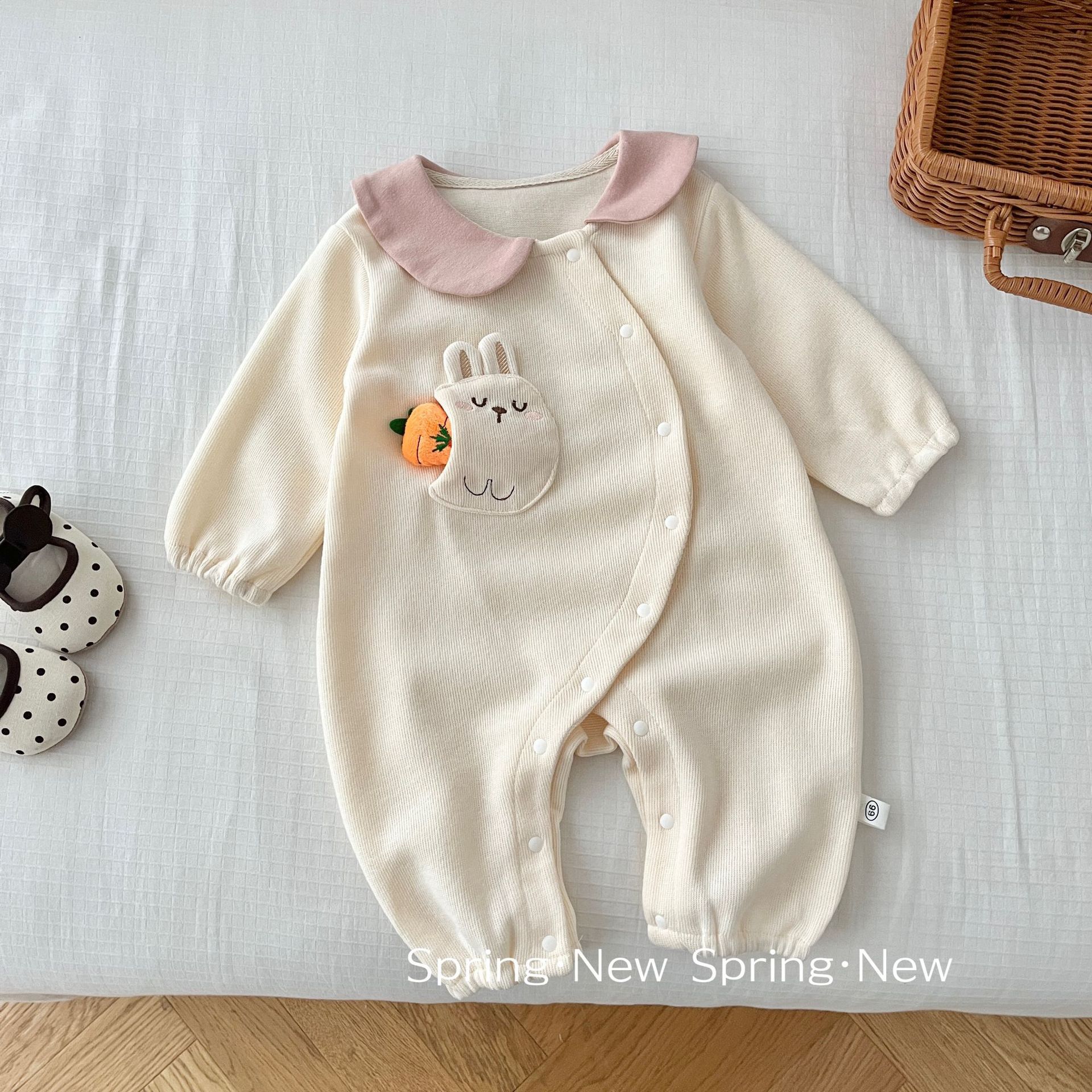 婴儿超萌连体衣0-2岁春季女宝宝可爱娃娃领小兔哈衣婴儿春装AL151