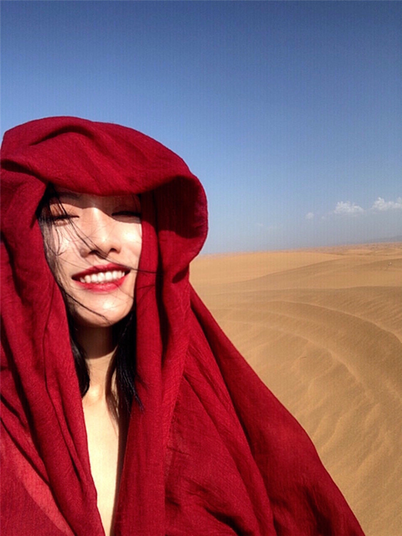 中卫旅游夏季丝巾围巾红色沙漠披肩宁夏草原防晒遮阳装饰围巾薄款