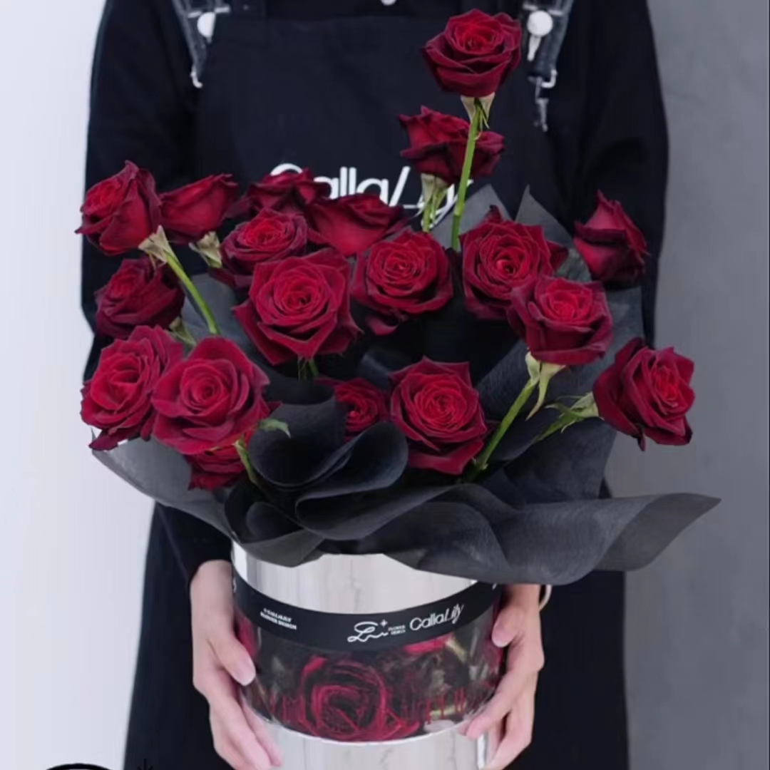 黑巴克玫瑰鲜花花束抱抱桶送朋友女友北京上海广州全国同城派送