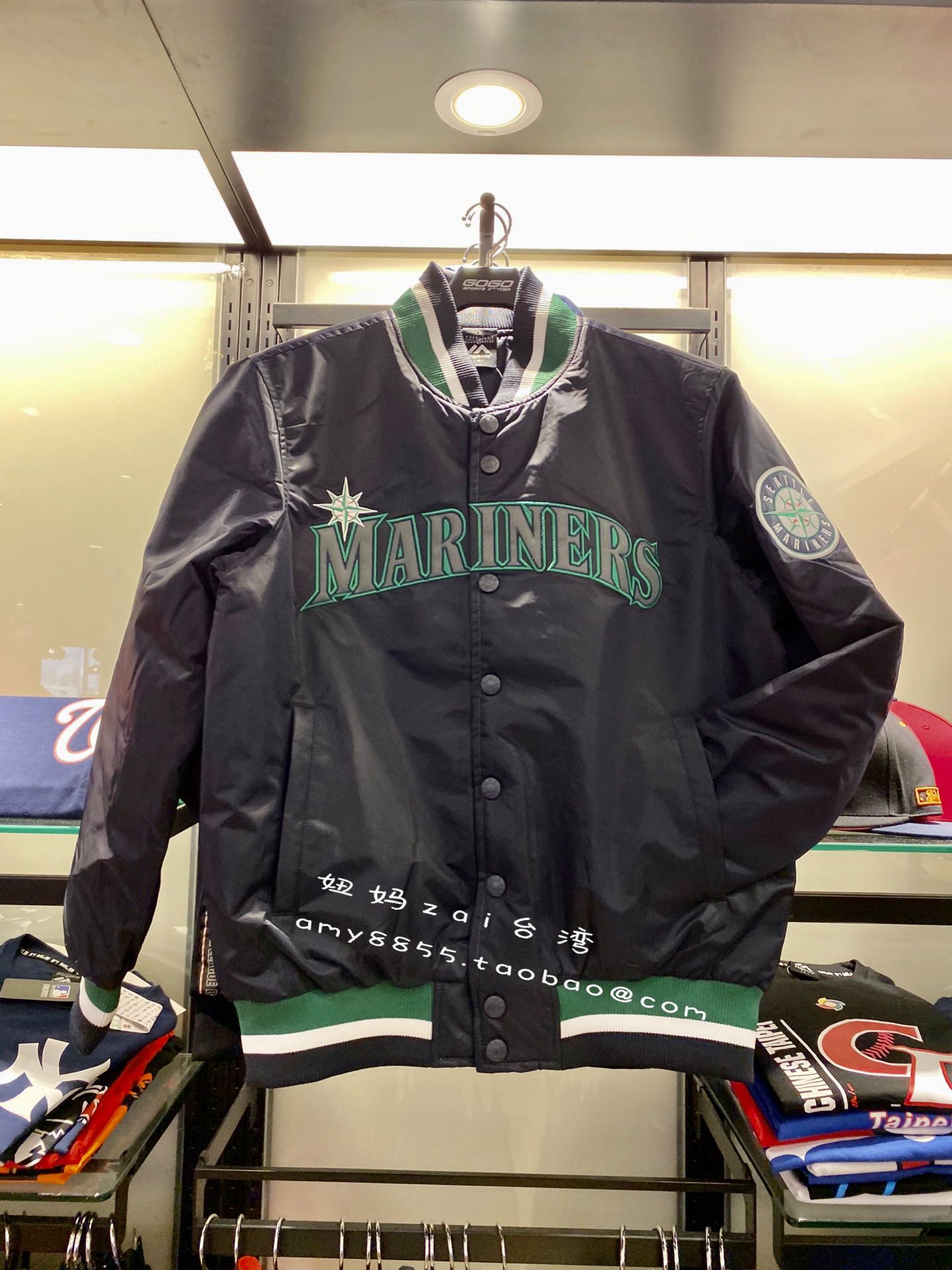 台湾采购MLB 水手队 秋冬款 男士棒球服加棉夹克棉衣立领外套球衣