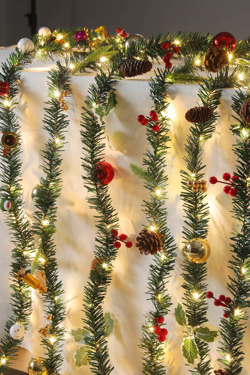圣诞节装饰品藤条发光藤草松枝灯串节日装扮商场橱窗布置创意灯条