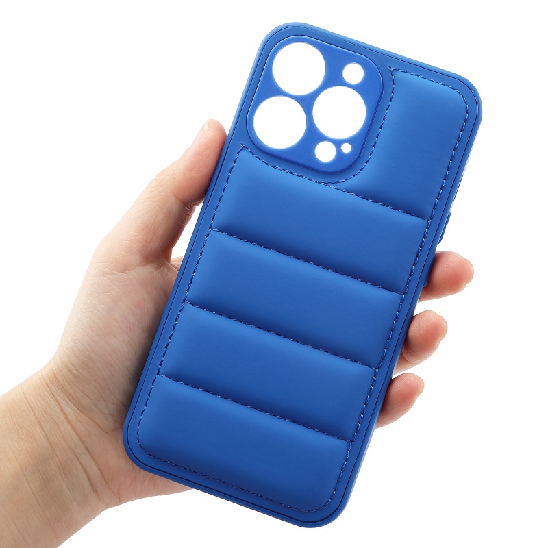 适用于iPhone15pro max羽绒服手机壳 PU皮革充绵手机保护套外壳