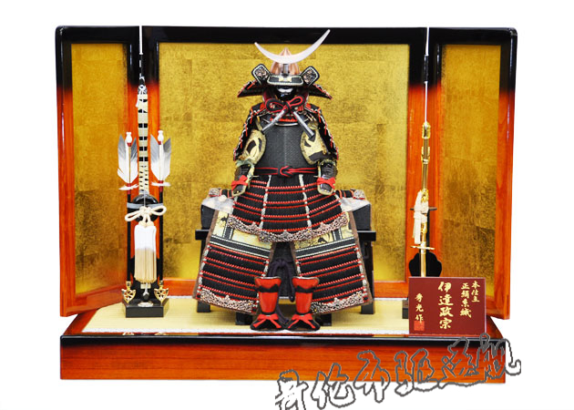 代购 日本武士人形铠甲摆件 伊達政宗黑色经典款迷你全身甲胄客厅