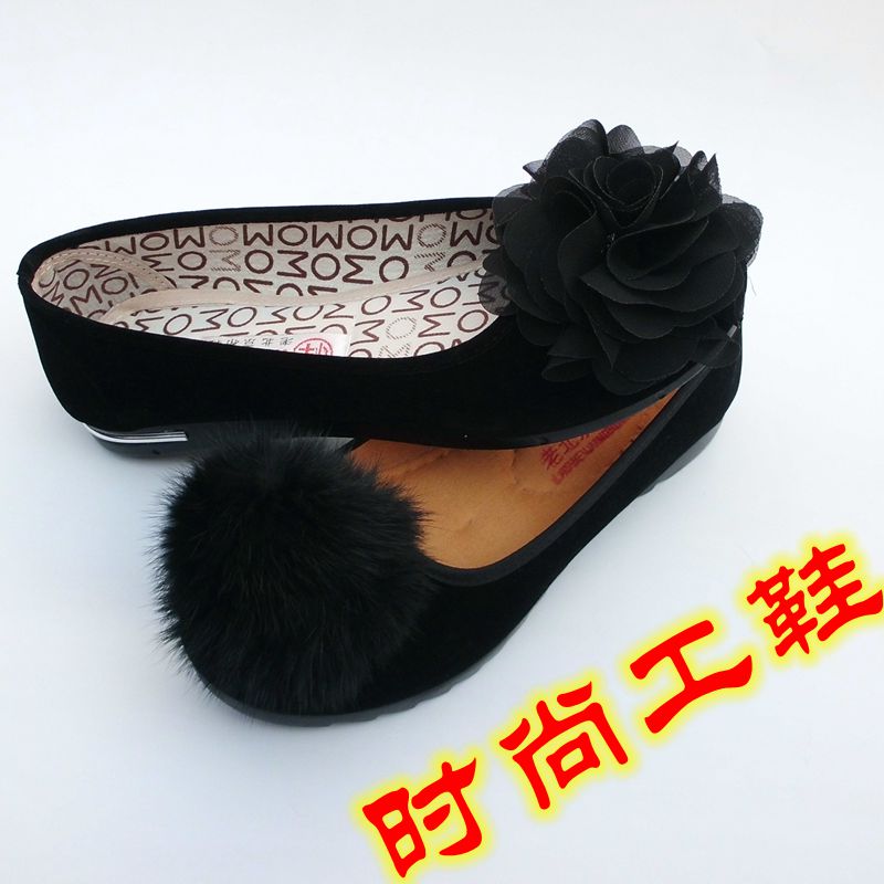 老北京女布鞋黑色工作鞋子秋季单酒店礼仪工装平底孕毛球花朵包邮